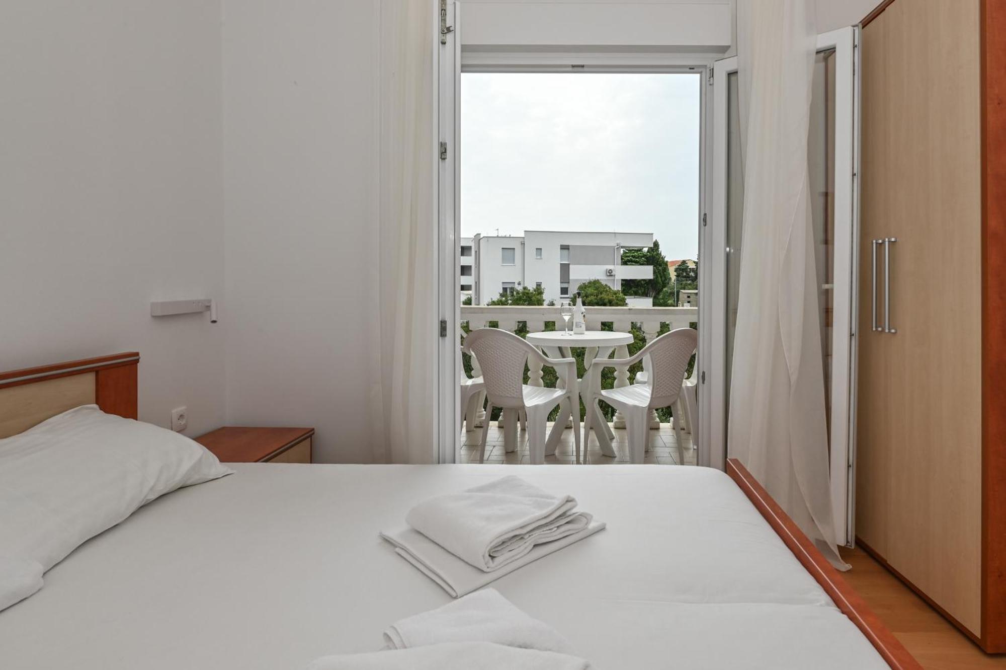 Seagull Pool Apartments & Studios 노바야 외부 사진