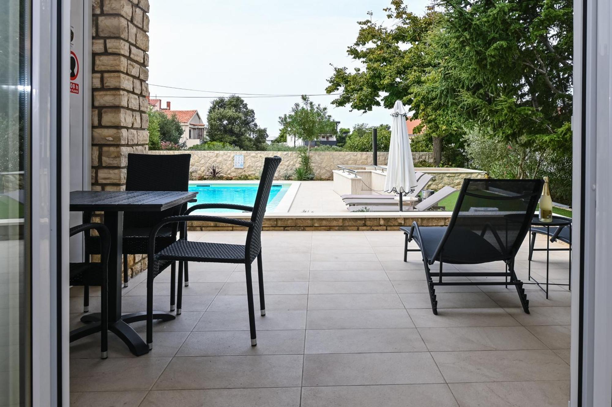 Seagull Pool Apartments & Studios 노바야 외부 사진