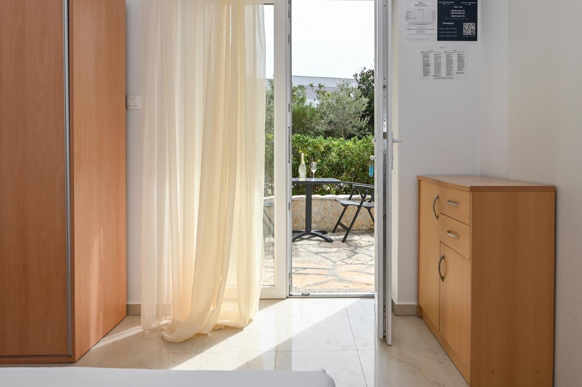 Seagull Pool Apartments & Studios 노바야 객실 사진